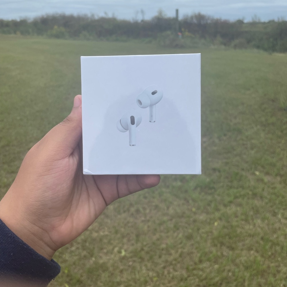 Apple AirPods Pro Box in White